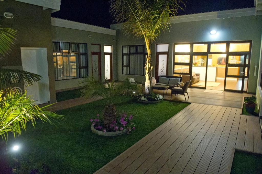 Namib Guesthouse Свакопмунд Екстер'єр фото